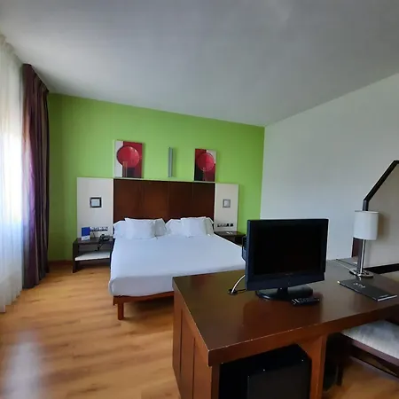 ホテル La Borona ヒホン